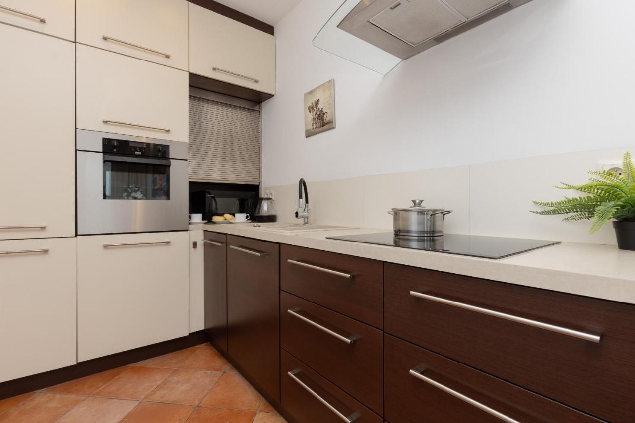 Cozy Apartment With Parking In Warsaw Ursus By Noclegi Renters Екстер'єр фото