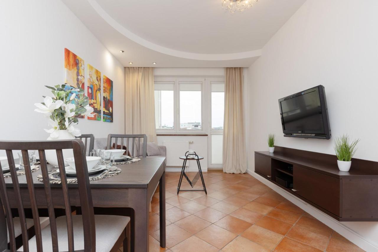 Cozy Apartment With Parking In Warsaw Ursus By Noclegi Renters Екстер'єр фото