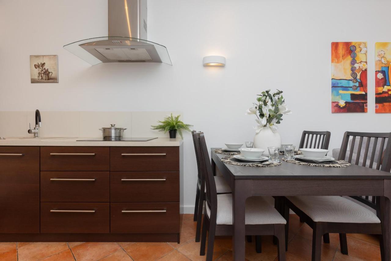 Cozy Apartment With Parking In Warsaw Ursus By Noclegi Renters Екстер'єр фото