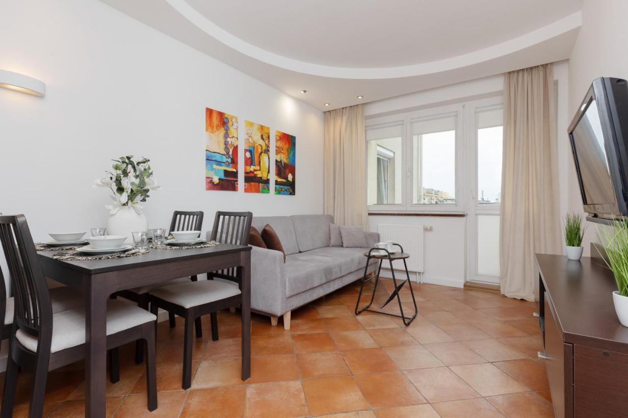 Cozy Apartment With Parking In Warsaw Ursus By Noclegi Renters Екстер'єр фото