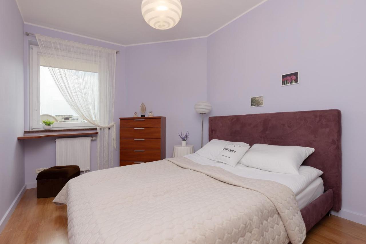 Cozy Apartment With Parking In Warsaw Ursus By Noclegi Renters Екстер'єр фото