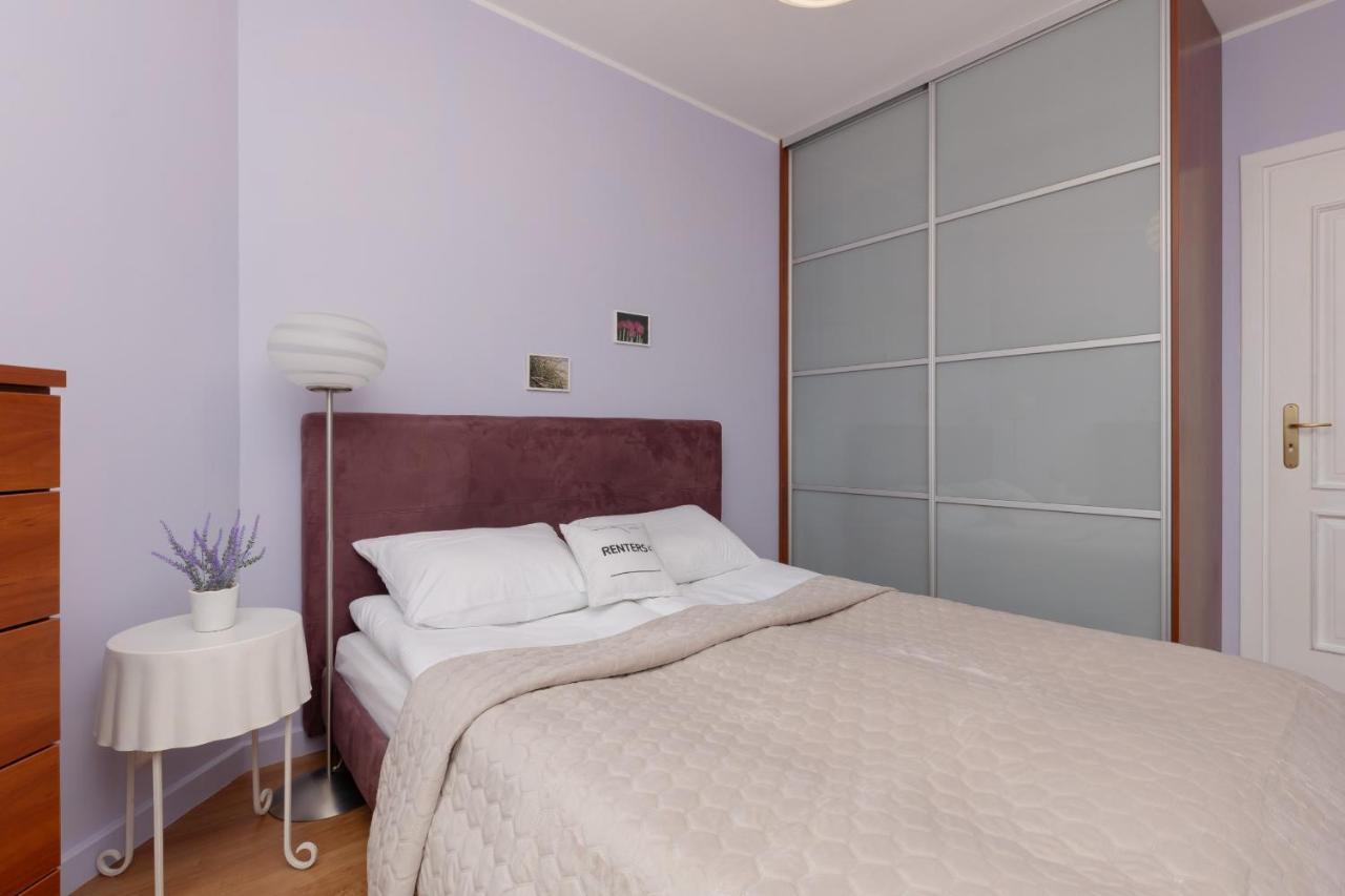Cozy Apartment With Parking In Warsaw Ursus By Noclegi Renters Екстер'єр фото