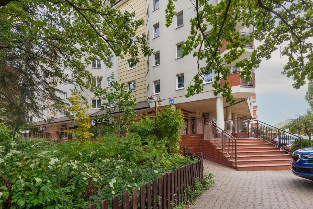 Cozy Apartment With Parking In Warsaw Ursus By Noclegi Renters Екстер'єр фото